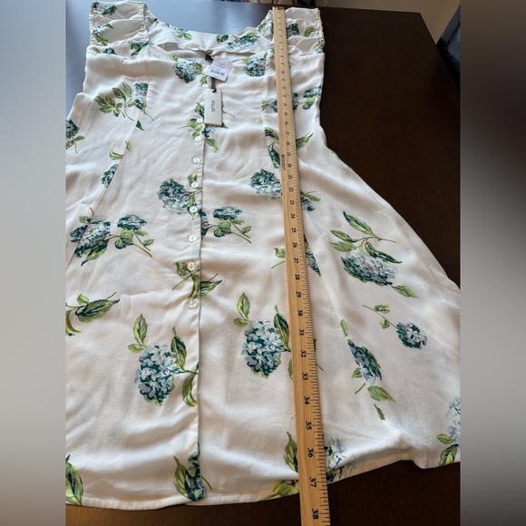 ROLLA'S ‘Erin Hydrangea Dress’ Size M Cap Sleeve Button Front Floral NEW - Picture 9 of 10